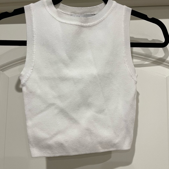 Zara🤍KNIT CROP TOP - Picture 4 of 5